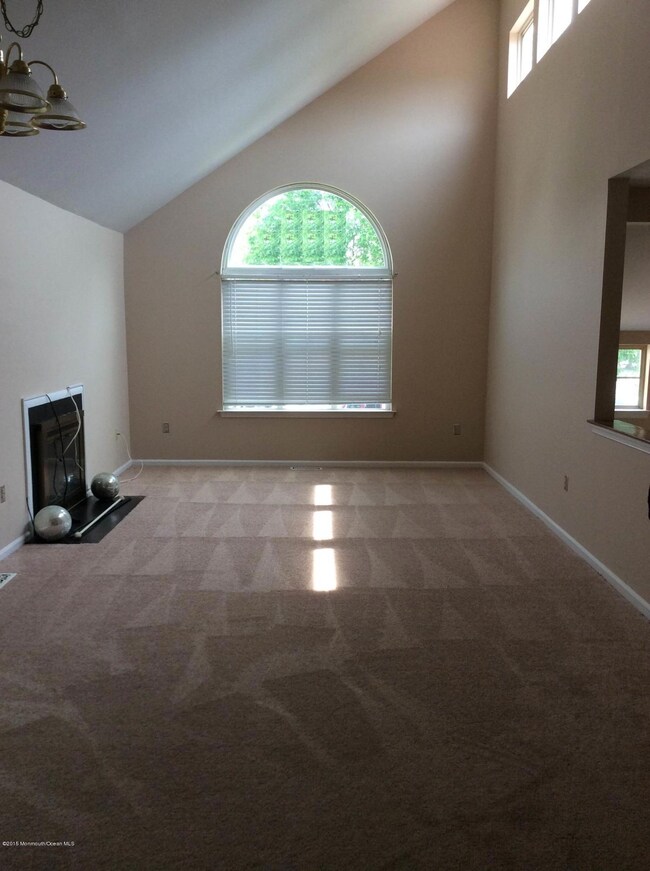 10 Dennis Ct, Hightstown, NJ 08520 - photo 6