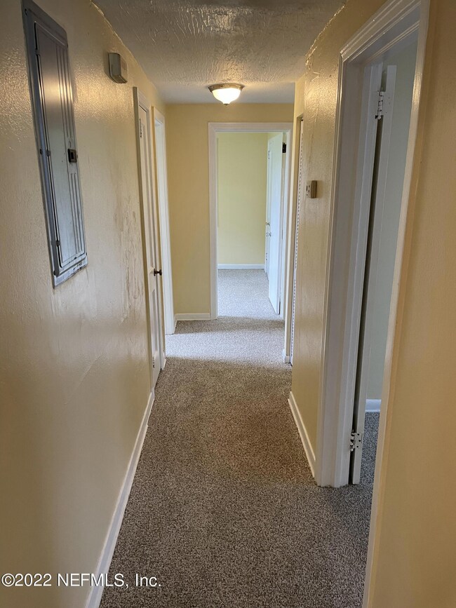 5116 Janice Cir E, Jacksonville, FL 32210 - photo 6