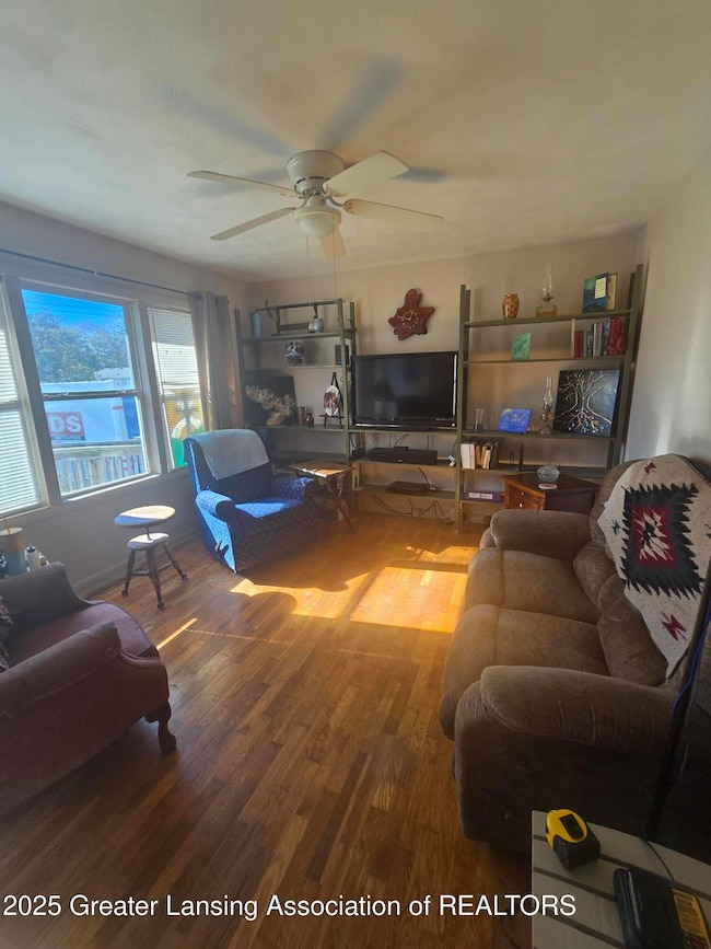 1014 W Northrup St, Lansing, MI 48911 - photo 3