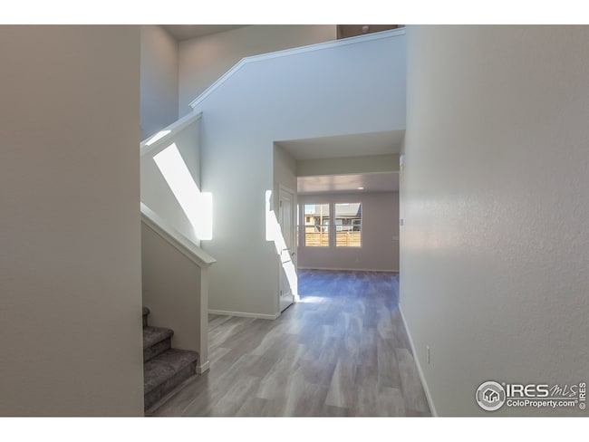 EXAMPLE PHOTO: ENTRYWAY