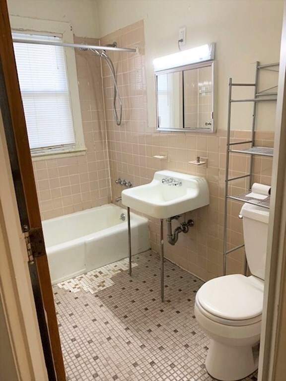 90 Winthrop Shore Dr unit 4, Winthrop, MA 02152 - photo 5