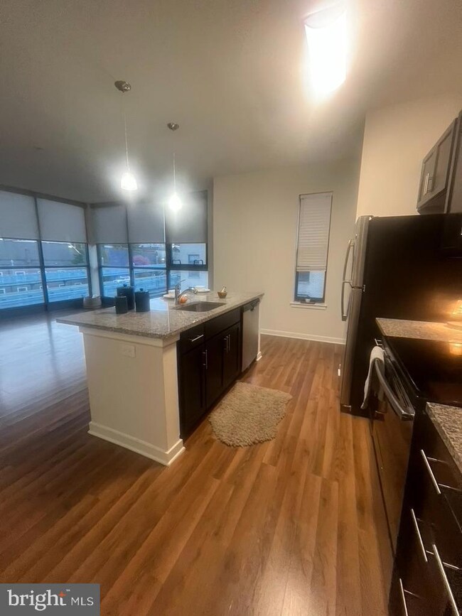 401 Race St unit 119, Philadelphia, PA 19106 - photo 7