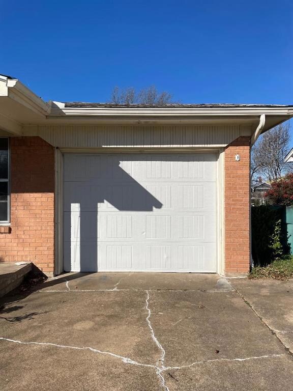 2106 N Loy St, Sherman, TX 75090 - photo 2