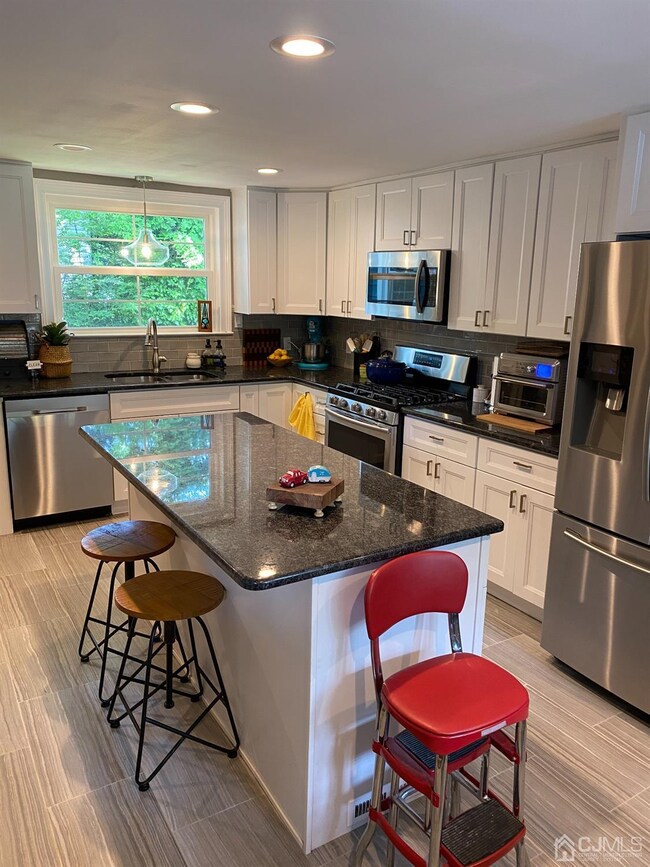 1 Grant Ct, Metuchen, NJ 08840 - photo 4