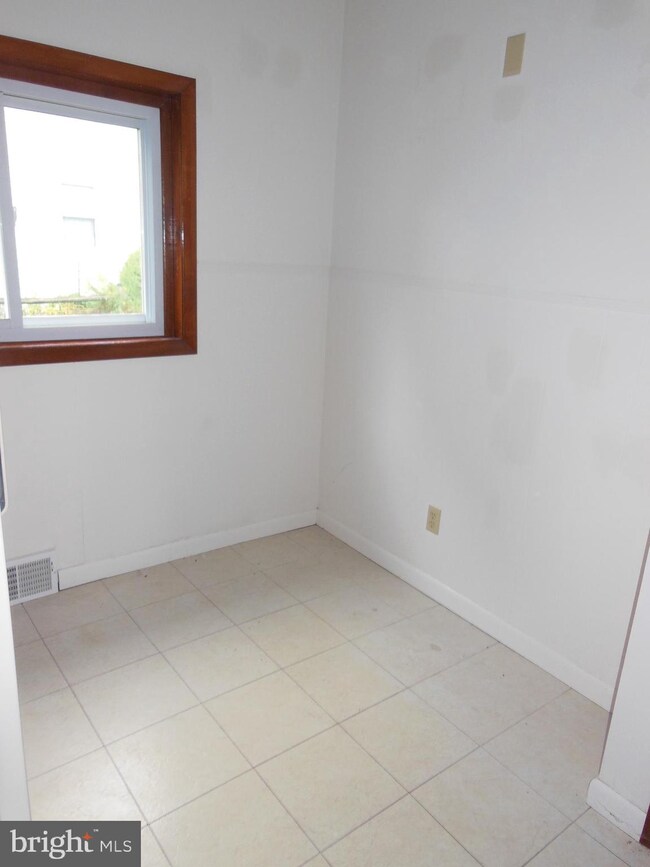 121 E Nicholson Rd, Audubon, NJ 08106 - photo 7