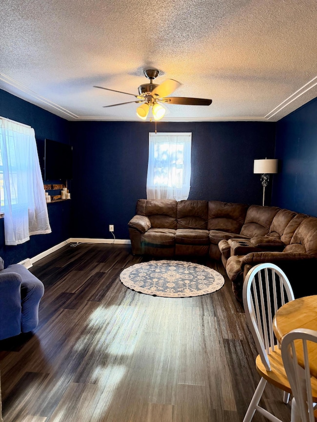 607 4th St NE, Little Falls, MN 56345 - photo 4