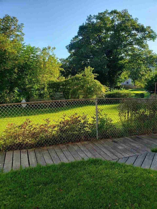 96 Summer St, Hartford, VT 05001 - photo 7