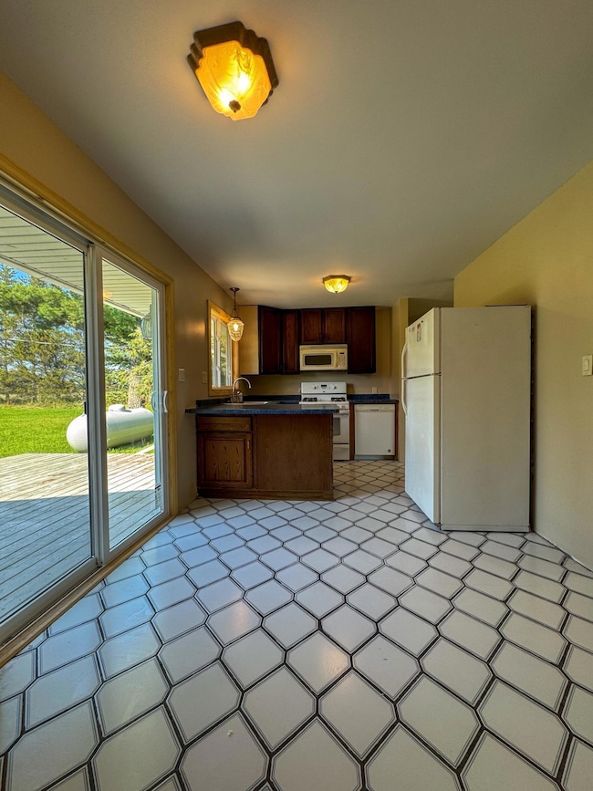 7663 Highway 29, Meadowlands, MN 55765 - photo 5