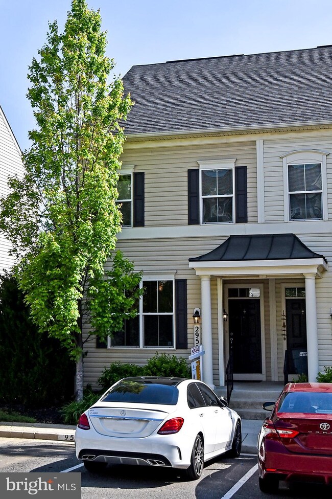 2950 Chinkapin Oak Ln unit 169, Woodbridge, VA 22191 - photo 3