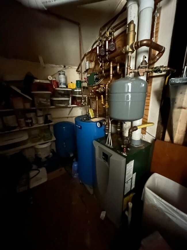 995 Knapp Pond Rd, Cavendish, VT 05142 - photo 7