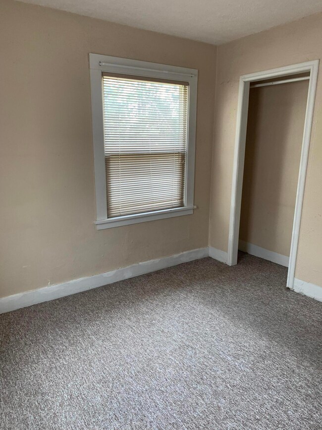 1826 Oregon Ave, Klamath Falls, OR 97601 - photo 5