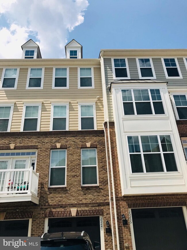 25241 Orchard View Terrace unit 6A3, Chantilly, VA 20152 - photo 2