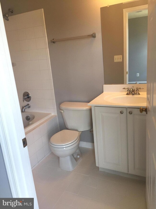 3553 Ellery Cir, Falls Church, VA 22041 - photo 7