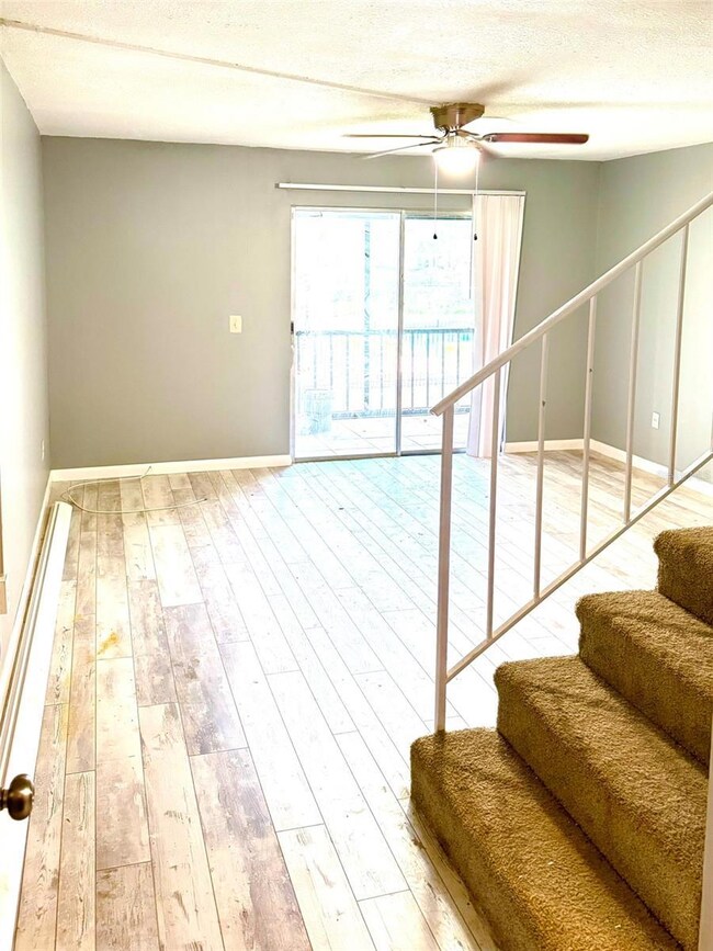 14412 Reuter Strasse Cir unit 213, Tampa, FL 33613 - photo 4