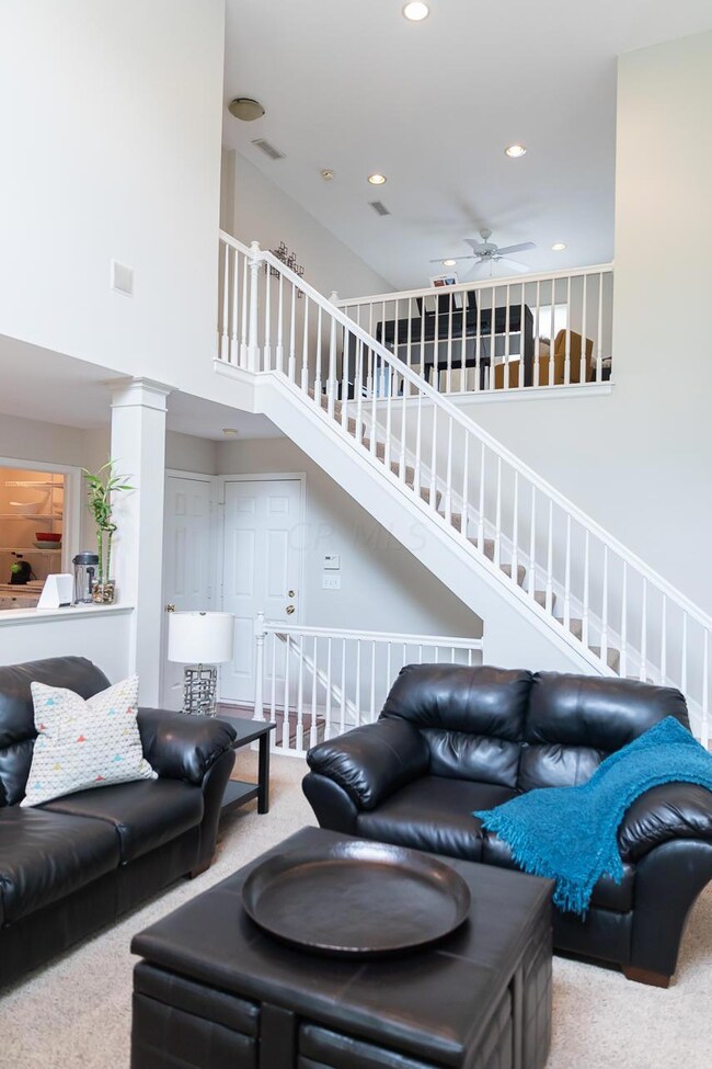 392 Sycamore Ridge Way unit 392, Columbus, OH 43230 - photo 4