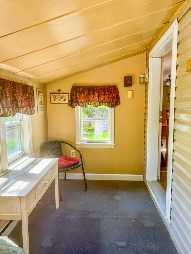 42 sparrow dr-9