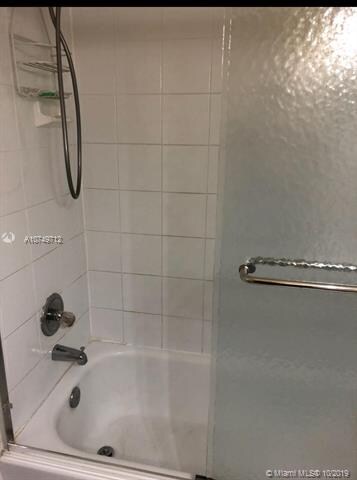 1058 W 44th Terrace unit 48, Hialeah, FL 33012 - photo 7