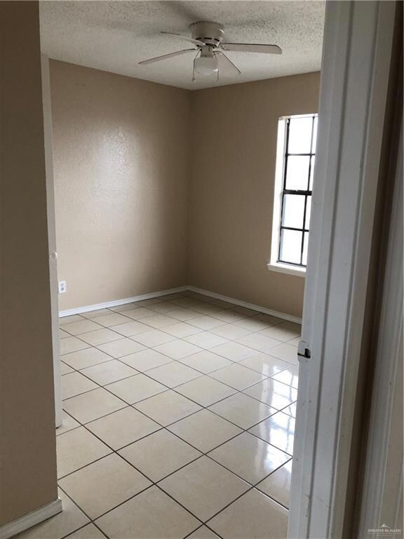 1000 W Caffery Ave unit A7, Pharr, TX 78577 - photo 6