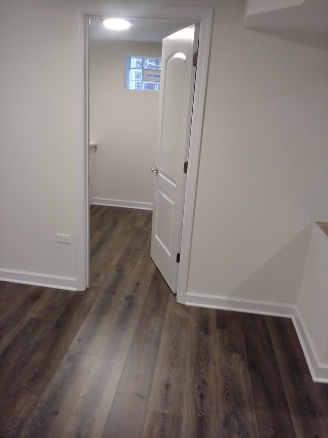 925 Manchester Ave, Westchester, IL 60154 - photo 4