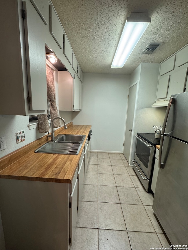 305 S Archer St unit B2, Beeville, TX 78102 - photo 7