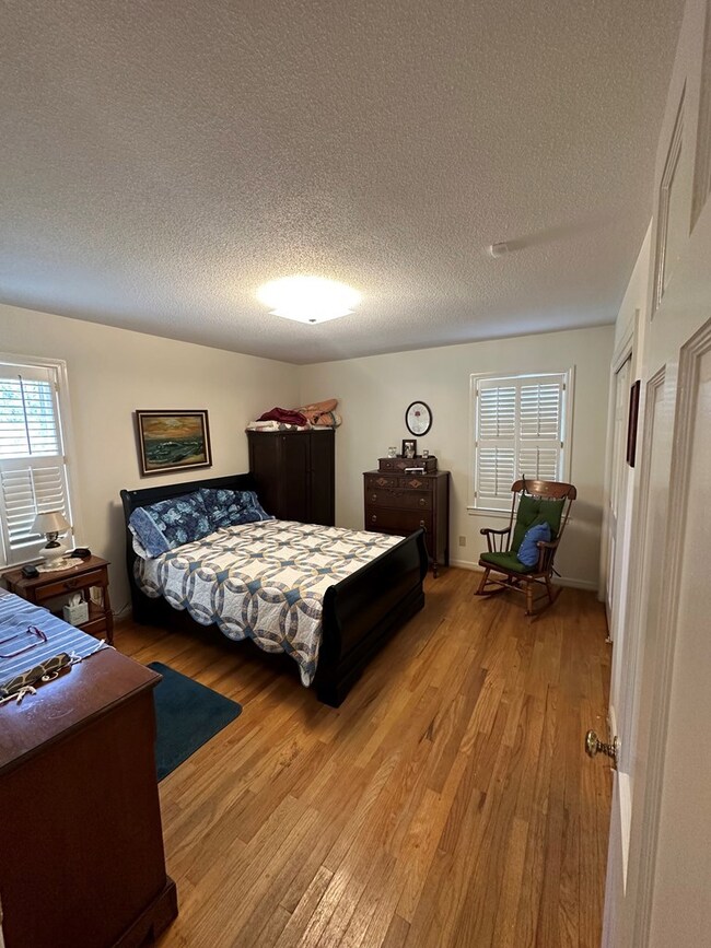 1910 Lullwater Rd, Albany, GA 31707 - photo 7