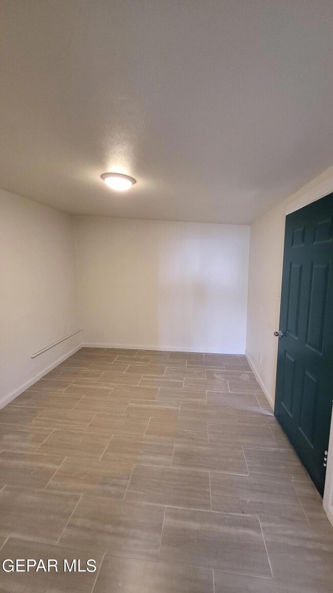 3531 Harrison Ave unit B, El Paso, TX 79930 - photo 6
