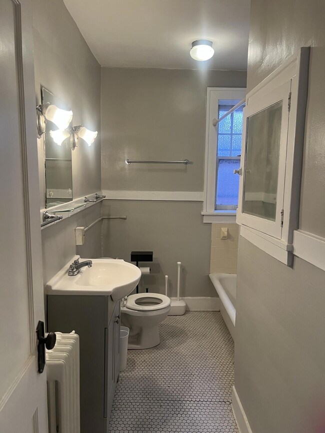 176 Market St unit 201, Lexington, KY 40507 - photo 4