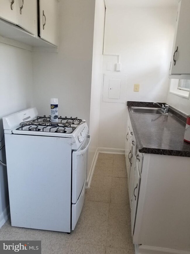 8212 Houston Ct unit 3, Takoma Park, MD 20912 - photo 4