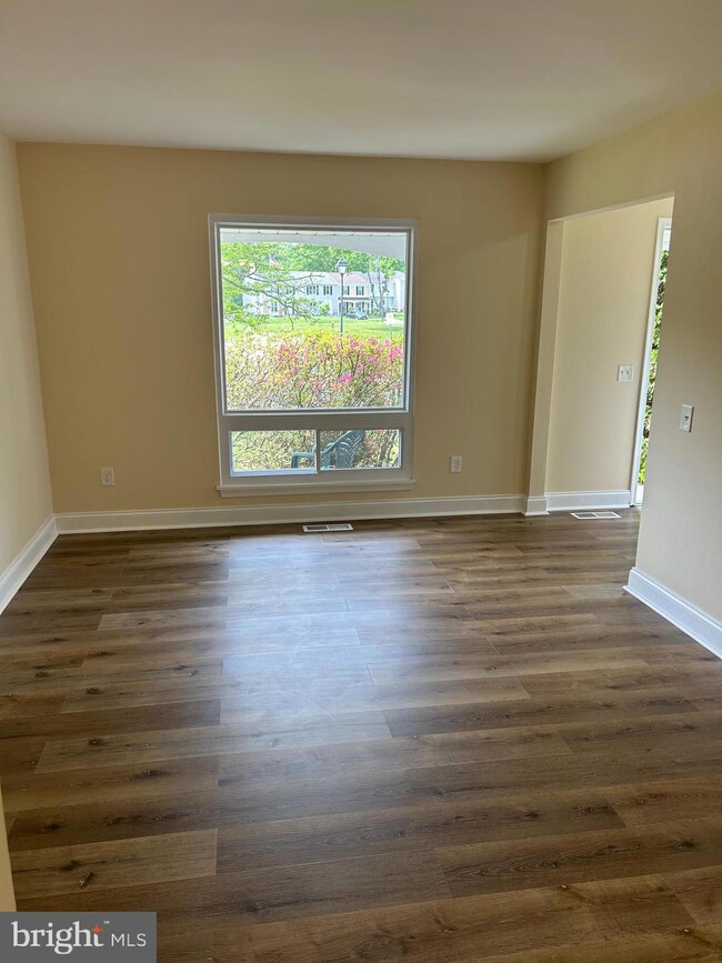 18111 Kitchen House Ct, Germantown, MD 20874 - photo 4