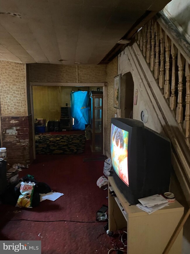 218 Linden St, Gloucester City, NJ 08030 - photo 6