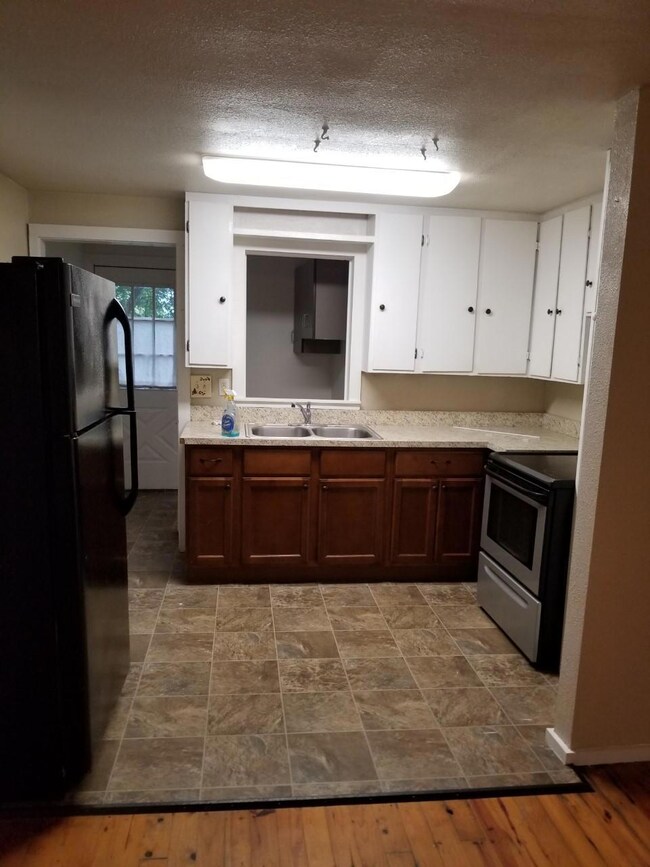 Gilliam-kitchen