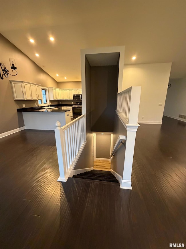 2625 E 56th Ct, Davenport, IA 52807 - photo 7