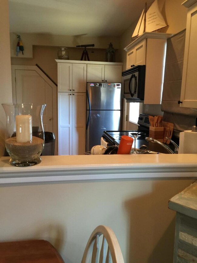 11 Atlantic Ave unit B, Provincetown, MA 02657 - photo 6