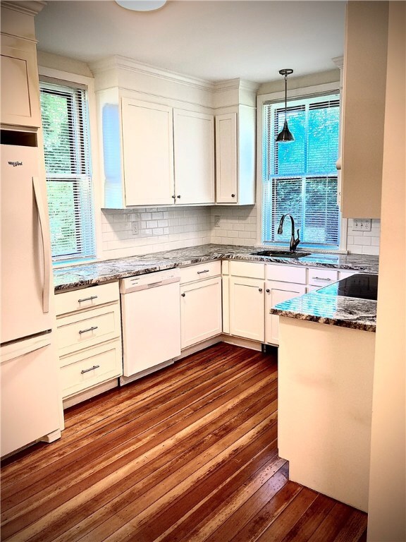 85 Child St unit 1st rear, Warren, RI 02885 - photo 2