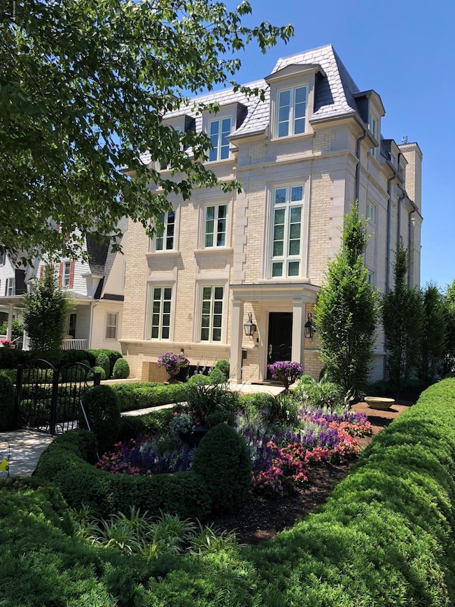 138 Milbank Ave, Greenwich, CT 06830 - photo 2