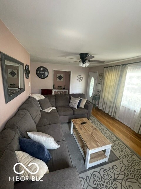 356 N 14th Ave, Beech Grove, IN 46107 - photo 7