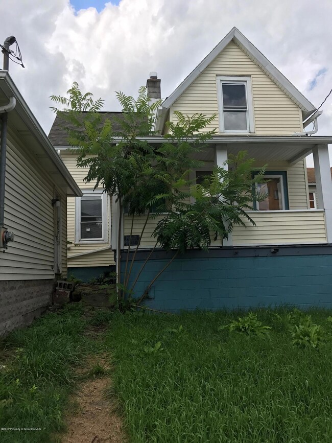 126 W Broad St, Nanticoke, PA 18634 - photo 4