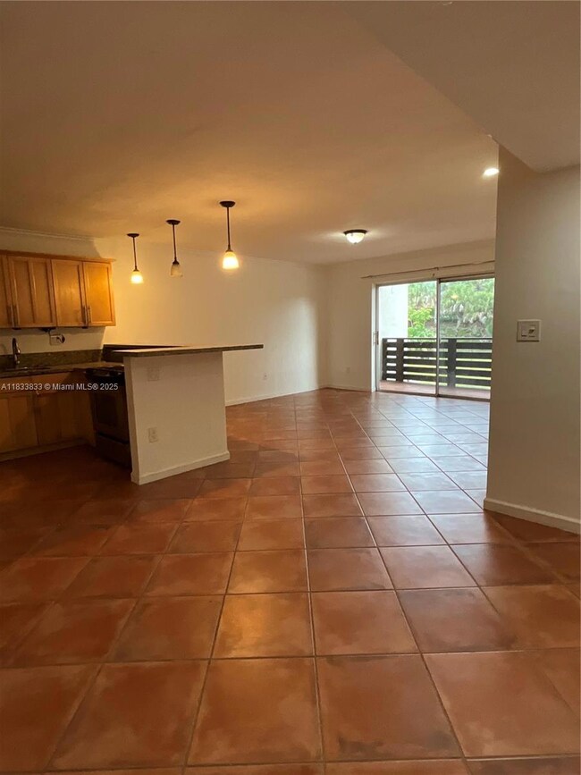 7487 SW 82nd St unit C201, Miami, FL 33143 - photo 4