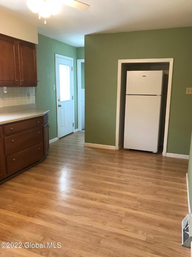 29 Swayze Dr unit B, Latham, NY 12110 - photo 5