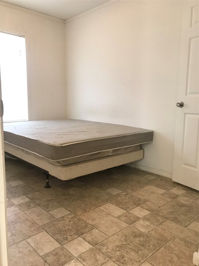 17025 Wellborne Rd unit D, Pearland, TX 77584 - photo 5