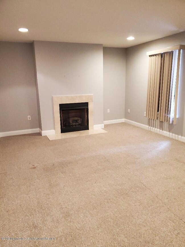 382 TH FAMILY ROOM