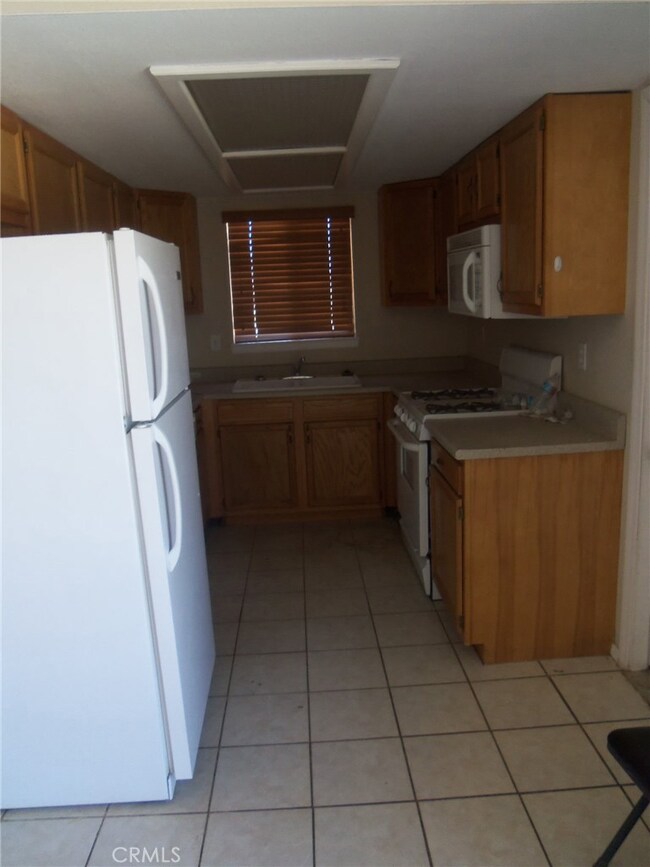 6943 Roberts Ave, Twentynine Palms, CA 92277 - photo 5