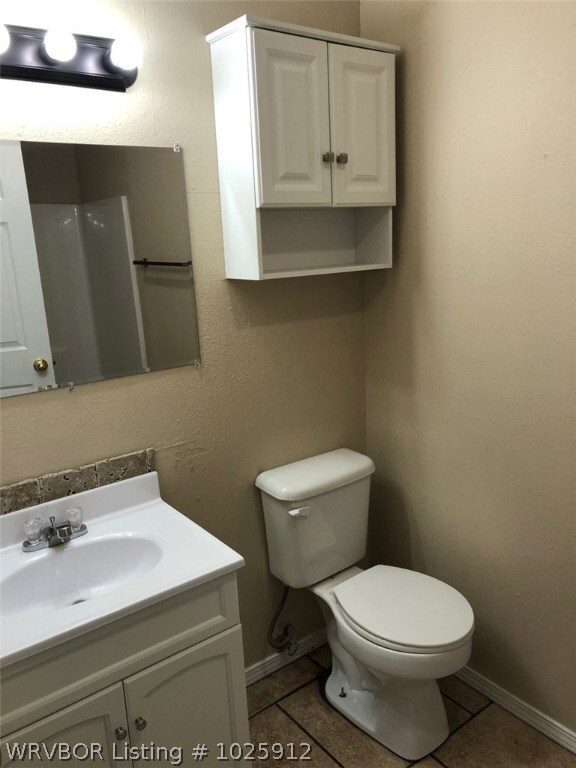 39095 Cedar St unit 14, Howe, OK 74940 - photo 4