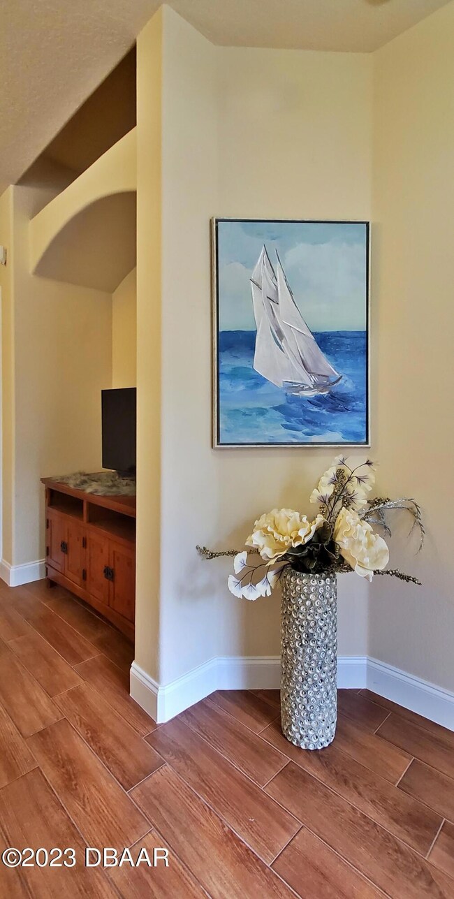 01 Entry Foyer