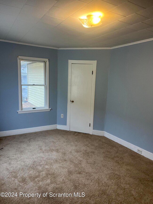 310 21st Ave unit 2, Scranton, PA 18504 - photo 5