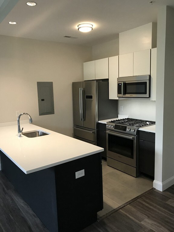 1022 Hancock St unit 110, Quincy, MA 02169 - photo 5