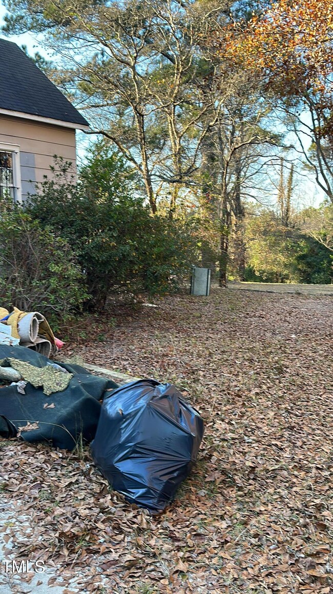 516 Mayview St, Fayetteville, NC 28306 - photo 5