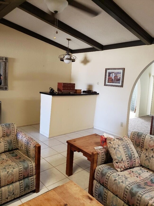 10701 Alta Loma Dr, El Paso, TX 79935 - photo 7