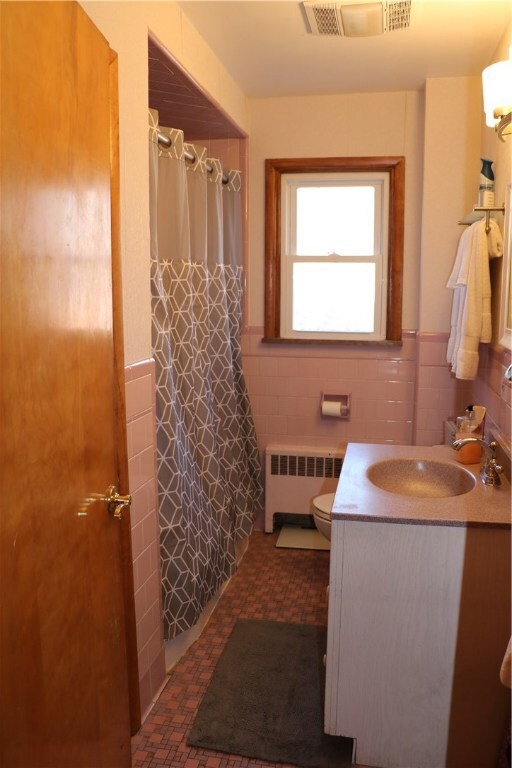 174 Gentian Ave, Providence, RI 02908 - photo 6