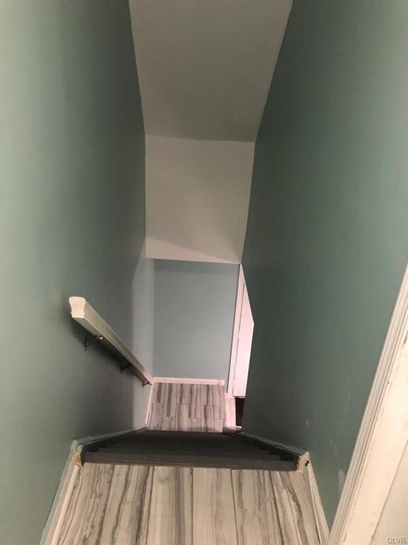 Stairs to 2nd FL